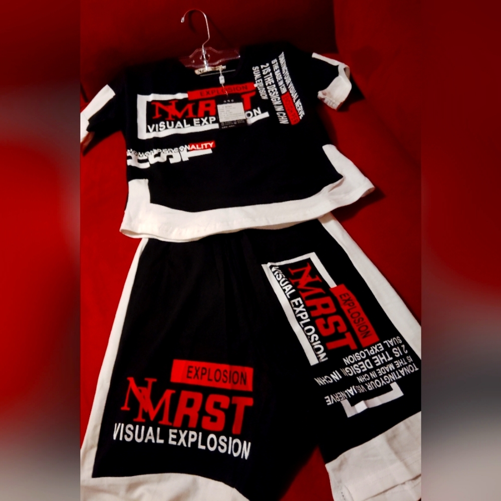 NWOT NEVER WORN BOYS SHORT SET